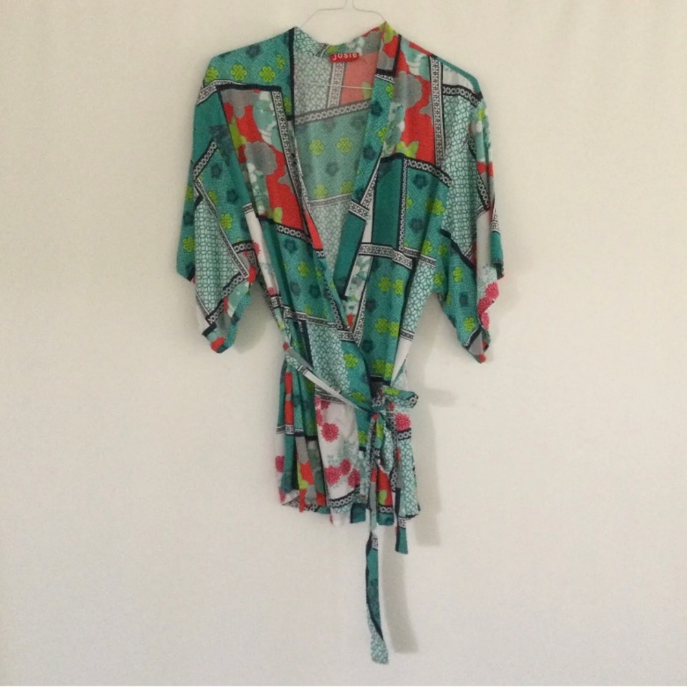 Josie Natori Blissful Bloom Wrap